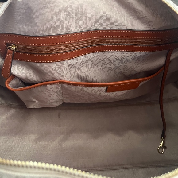 Michael Kors Cream/Brown Logo Bag Set - Picture 11 of 16